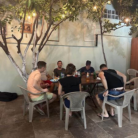 Tirana Lemon Breeze Hostel Екстериор снимка