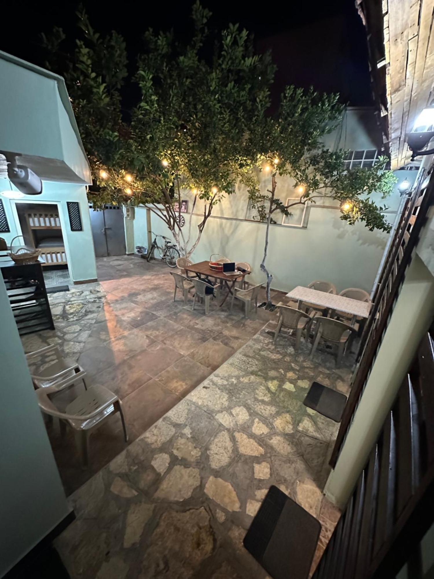 Tirana Lemon Breeze Hostel Екстериор снимка