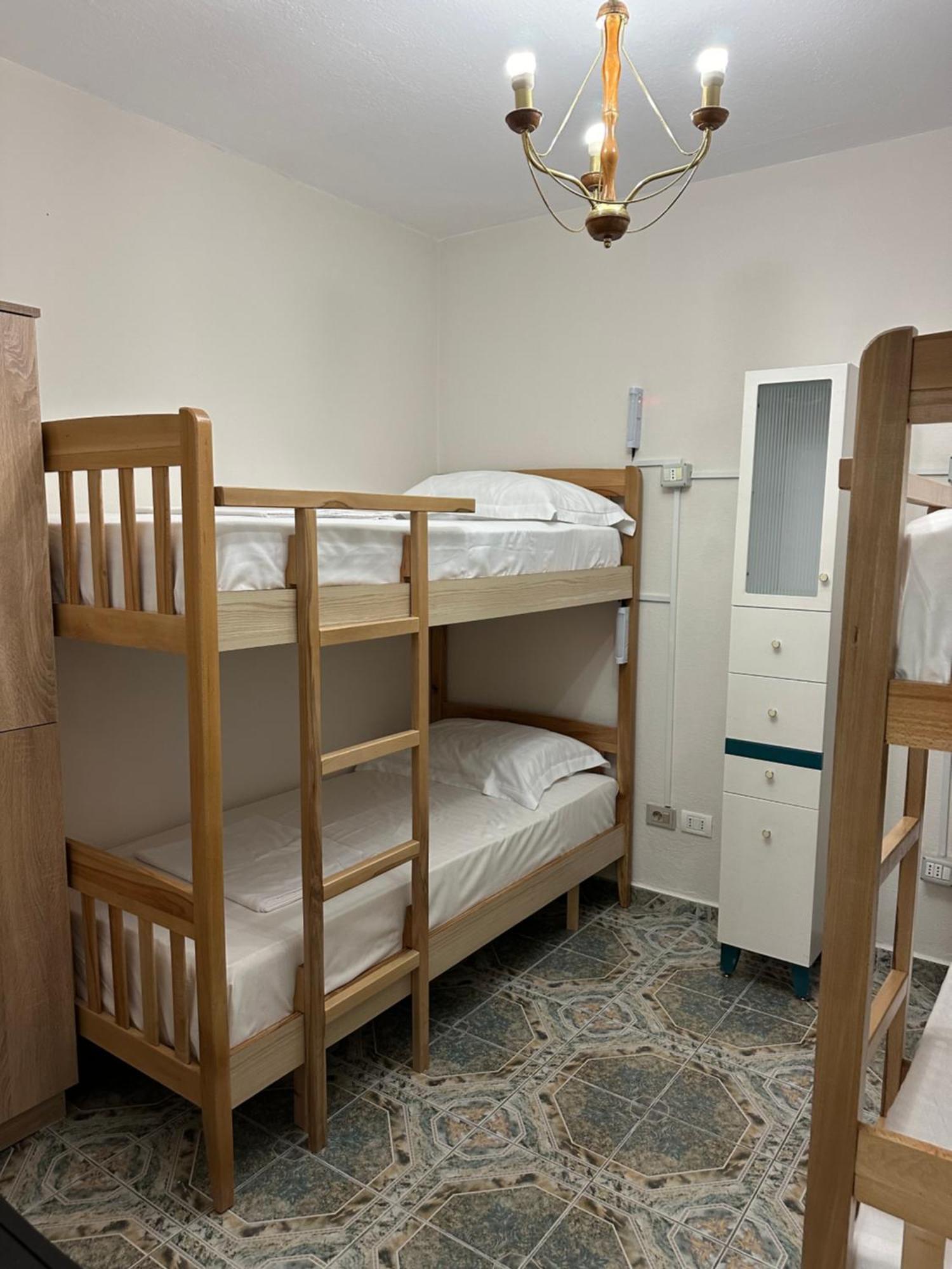 Tirana Lemon Breeze Hostel Екстериор снимка