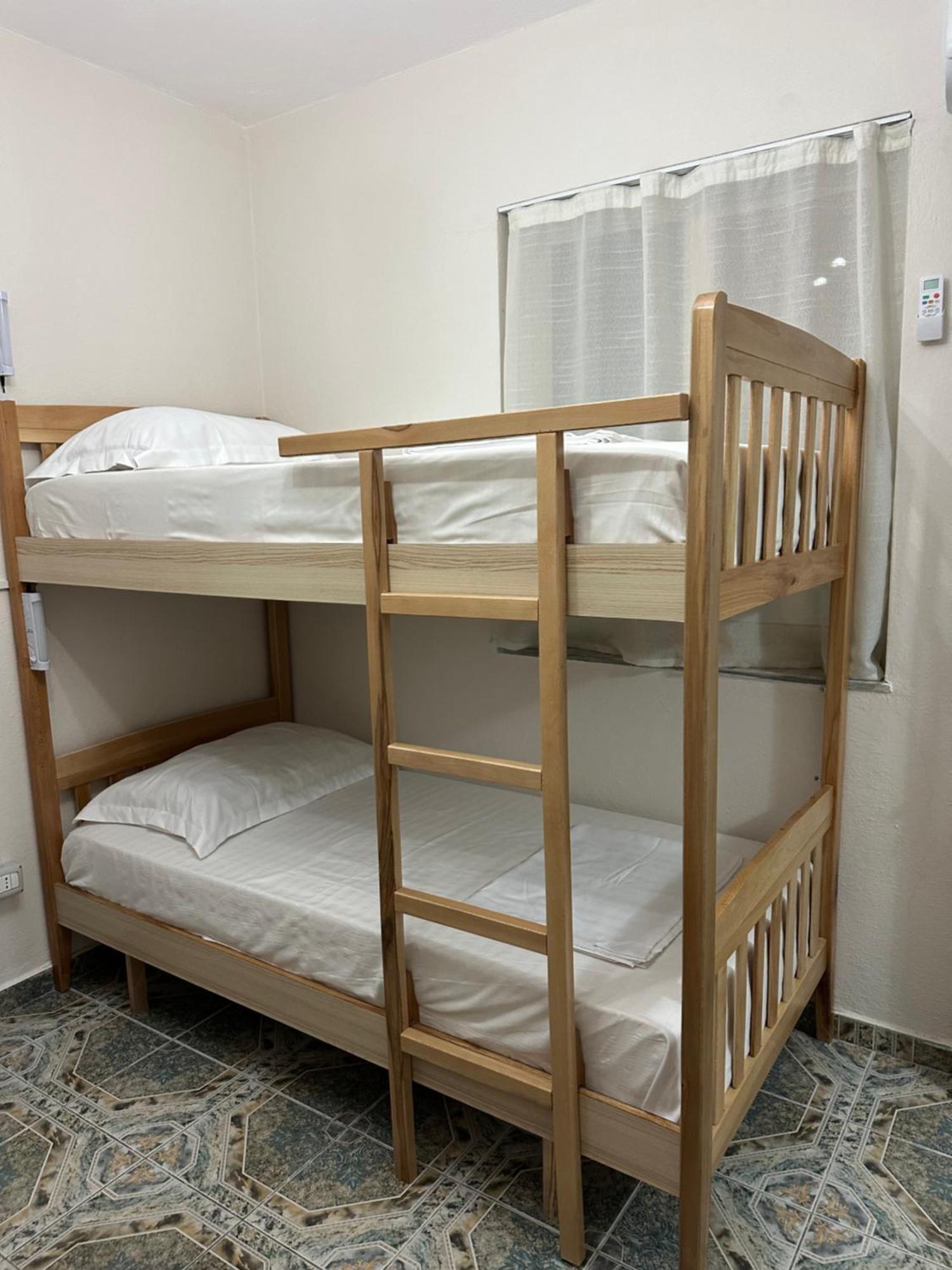 Tirana Lemon Breeze Hostel Екстериор снимка