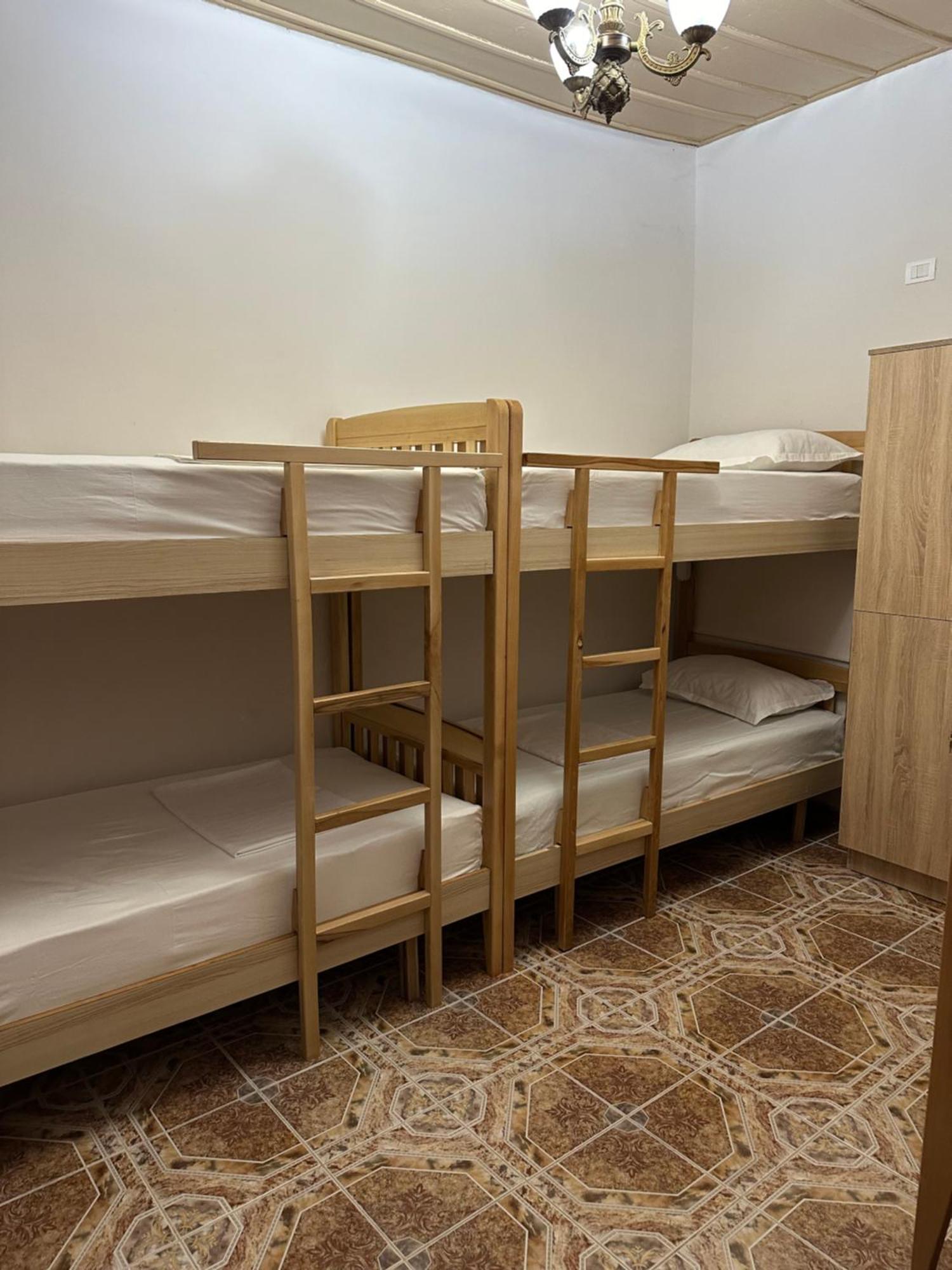 Tirana Lemon Breeze Hostel Екстериор снимка