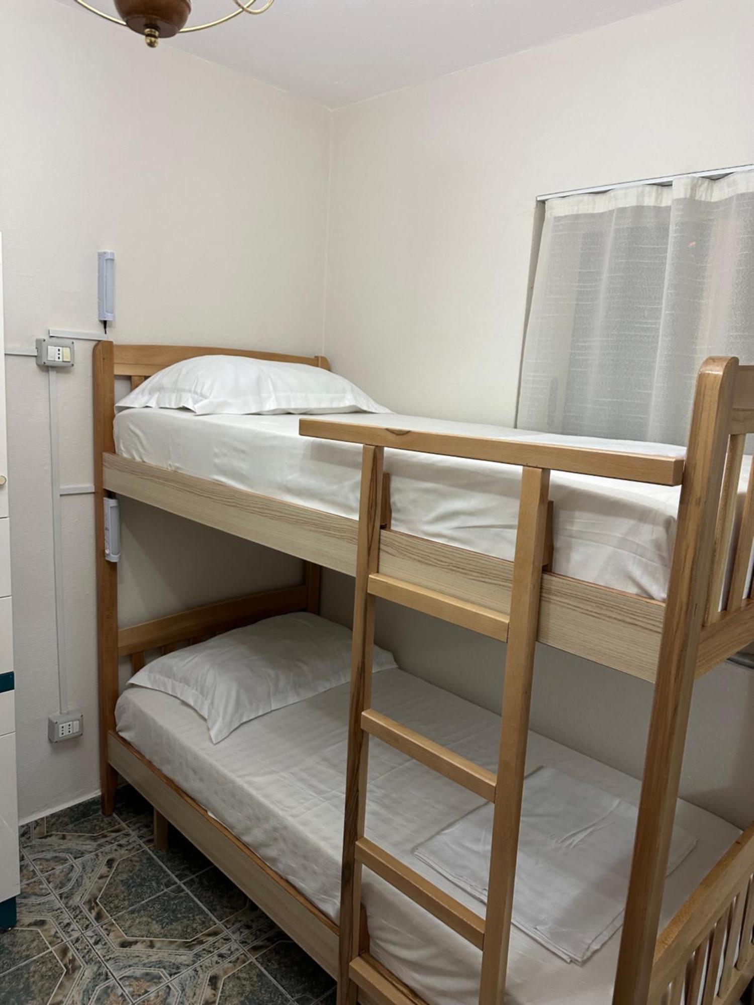 Tirana Lemon Breeze Hostel Екстериор снимка