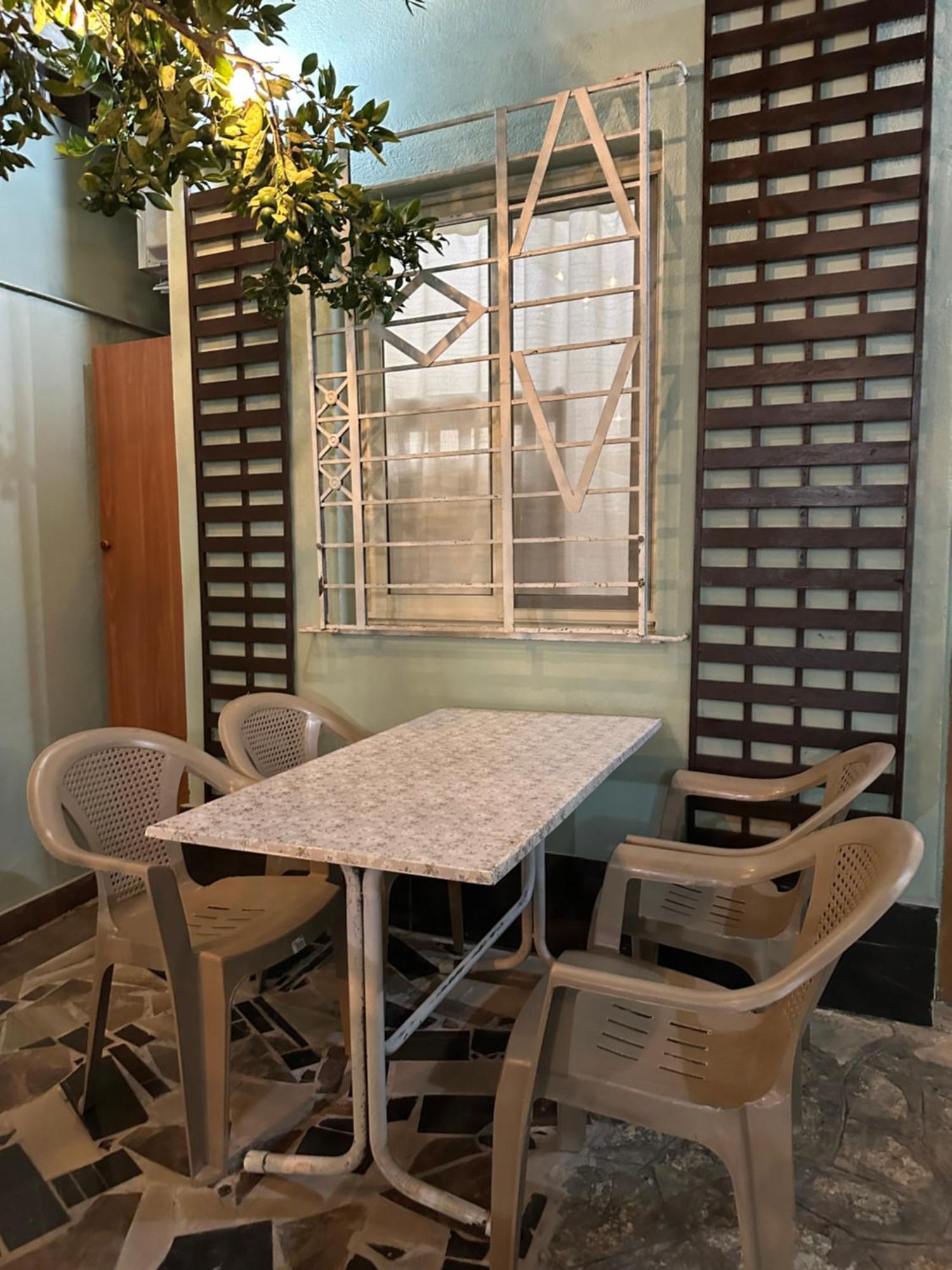 Tirana Lemon Breeze Hostel Екстериор снимка
