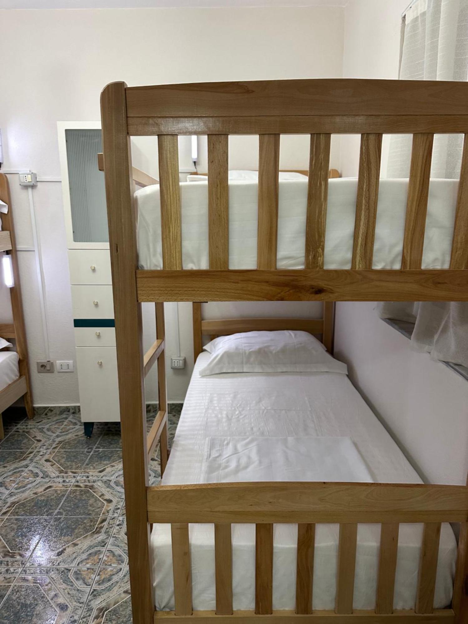 Tirana Lemon Breeze Hostel Екстериор снимка