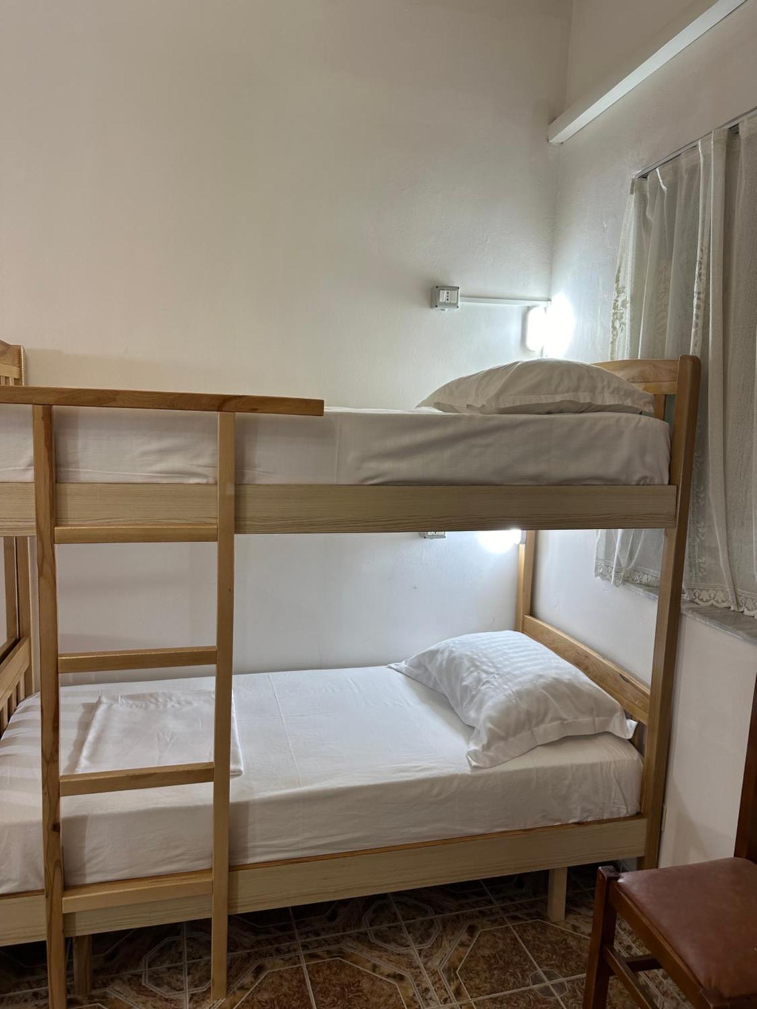 Tirana Lemon Breeze Hostel Екстериор снимка