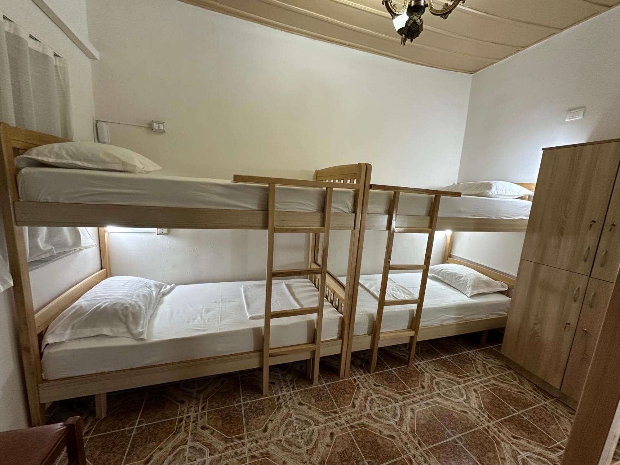 Tirana Lemon Breeze Hostel Екстериор снимка