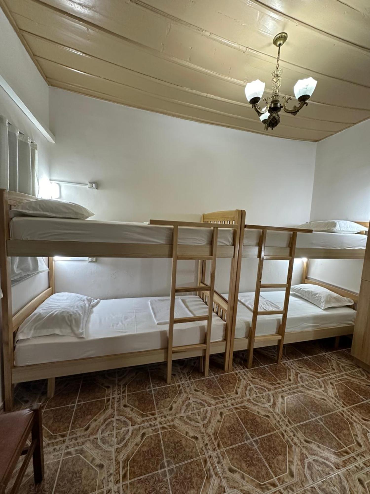 Tirana Lemon Breeze Hostel Екстериор снимка