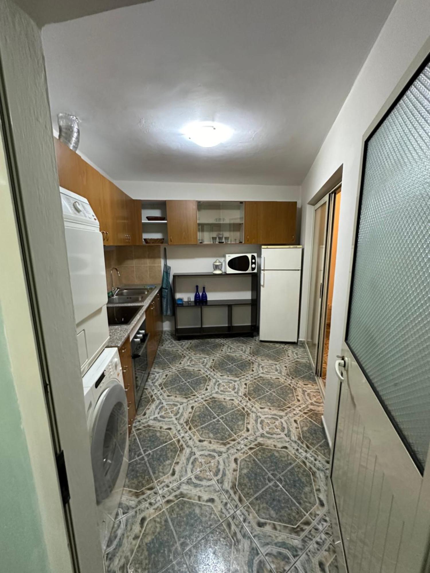 Tirana Lemon Breeze Hostel Екстериор снимка