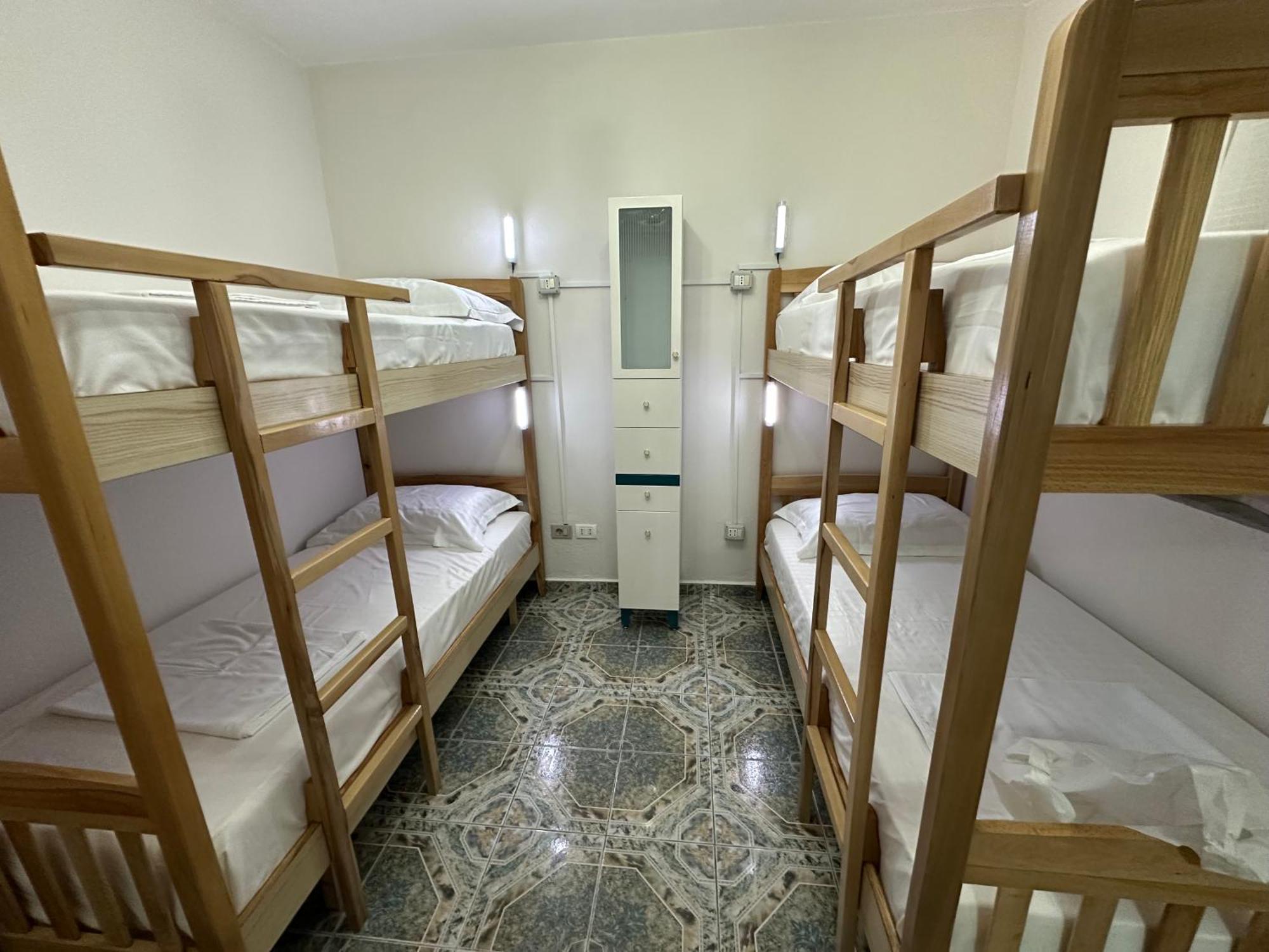 Tirana Lemon Breeze Hostel Екстериор снимка