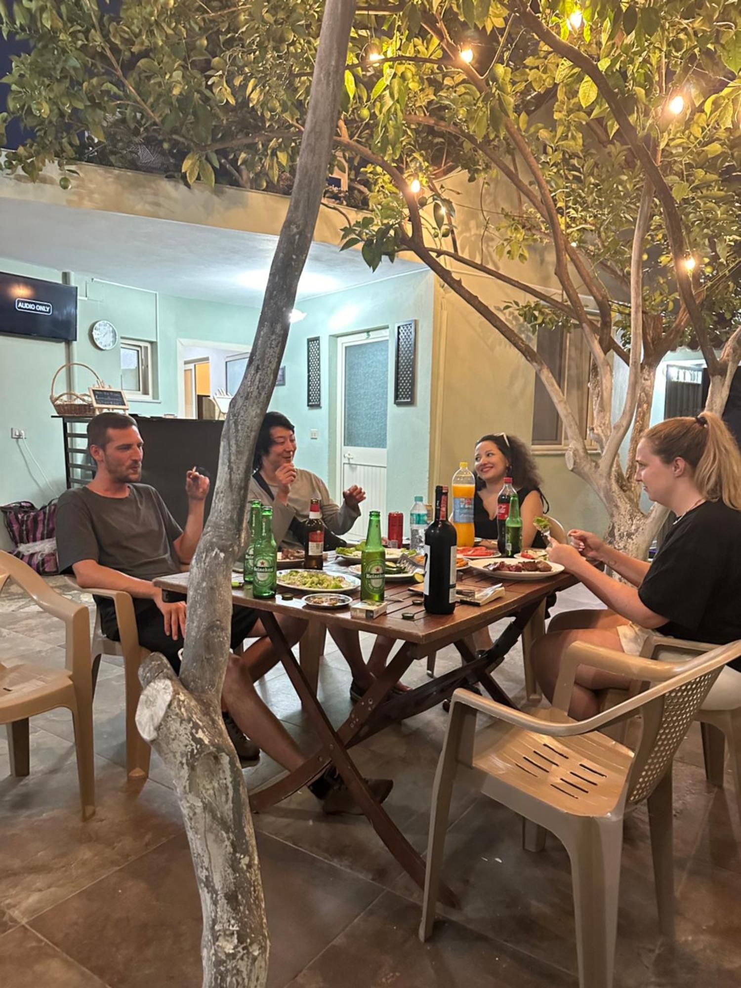 Tirana Lemon Breeze Hostel Екстериор снимка
