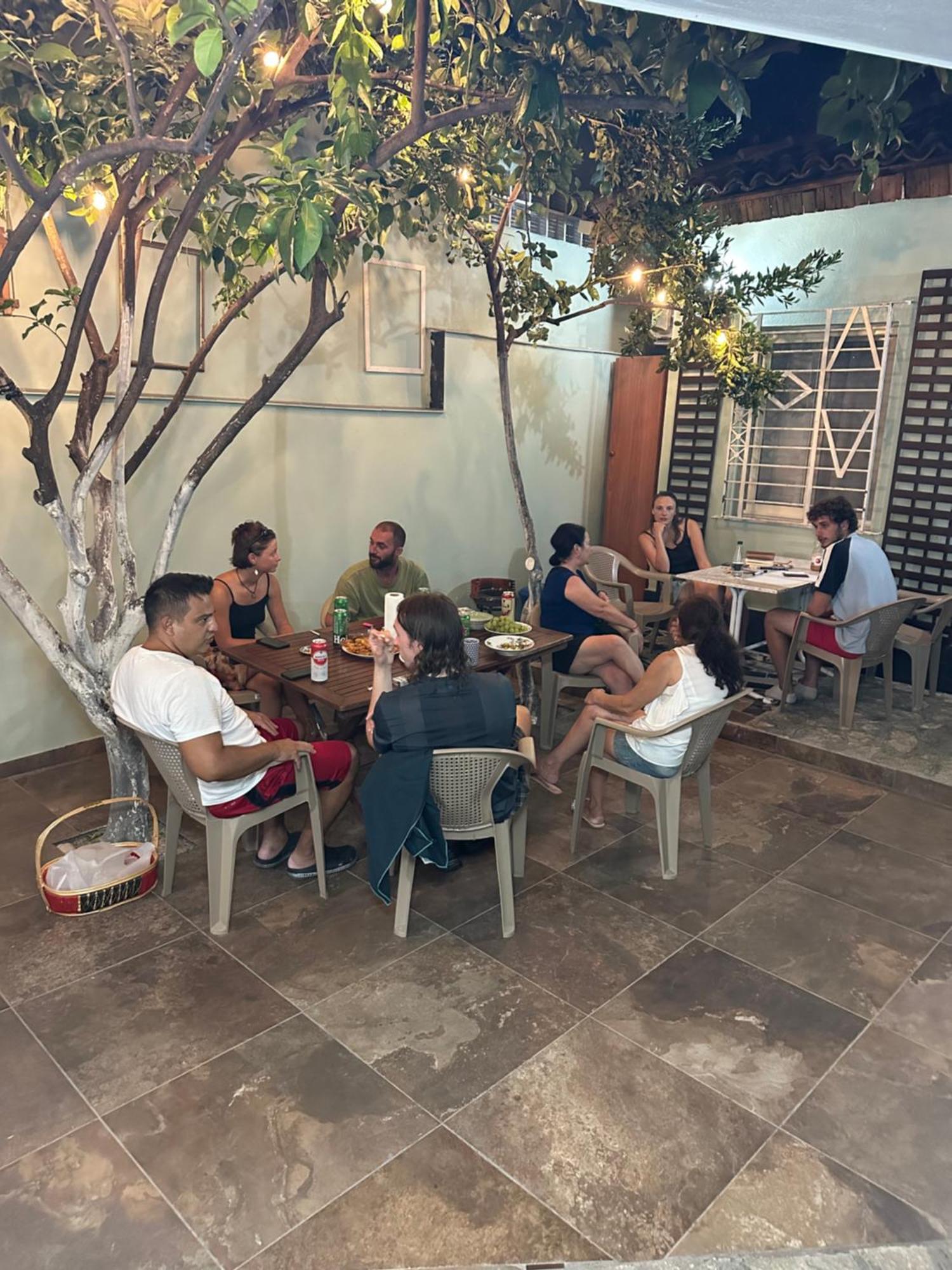 Tirana Lemon Breeze Hostel Екстериор снимка